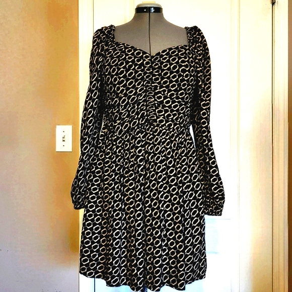 Geo babydoll dress in size Large NWT - Picture 2 of 14